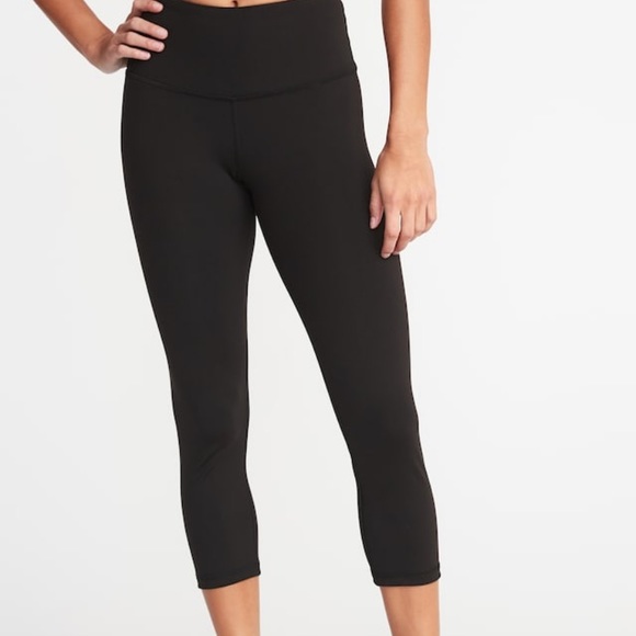 Old Navy Pants - Old navy cropped high rise athletic leggings